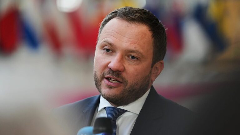 Négociations directes avec la Russie : l'Estonie met en garde contre un glissement de l'UE vers une posture de « médiateur neutre »