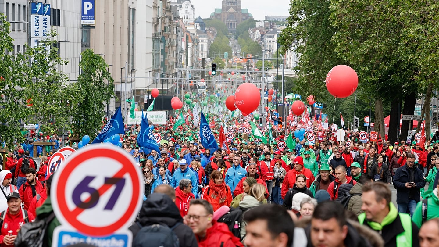 Belgique : entre 40 000 et 70 000 manifestants à Bruxelles contre les réformes du gouvernement De Wever