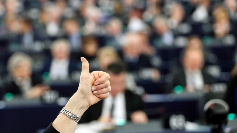 L'euro numérique approuvé par le Parlement européen : un outil de souveraineté face à la domination américaine des paiements