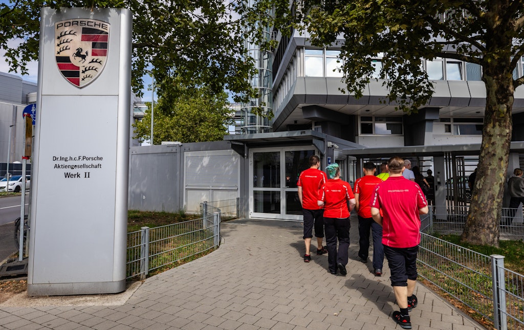 Porsche supprime 5 000 emplois supplémentaires d'ici 2035 : anatomie d'un plan de restructuration industrielle
