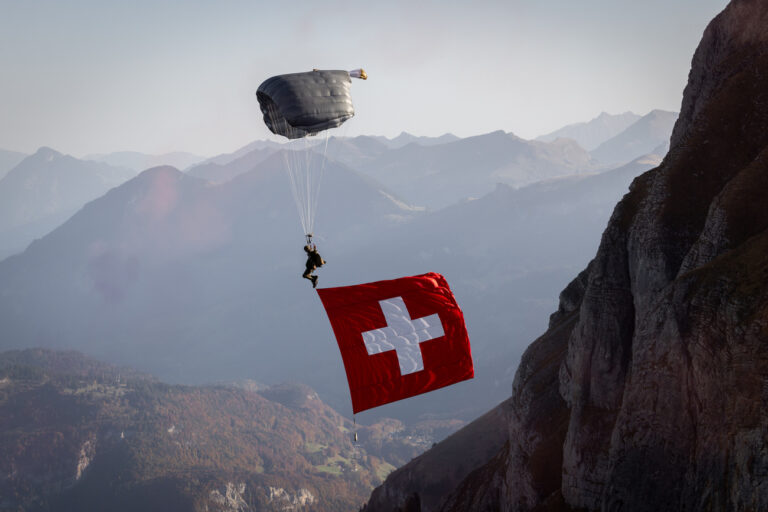 Initiative sur la neutralité : ce que le vote de 2026 changerait concrètement pour la Suisse
