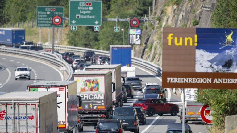 Tunnel du Gothard : 12 km de bouchon enregistrés ce dimanche à la mi-journée