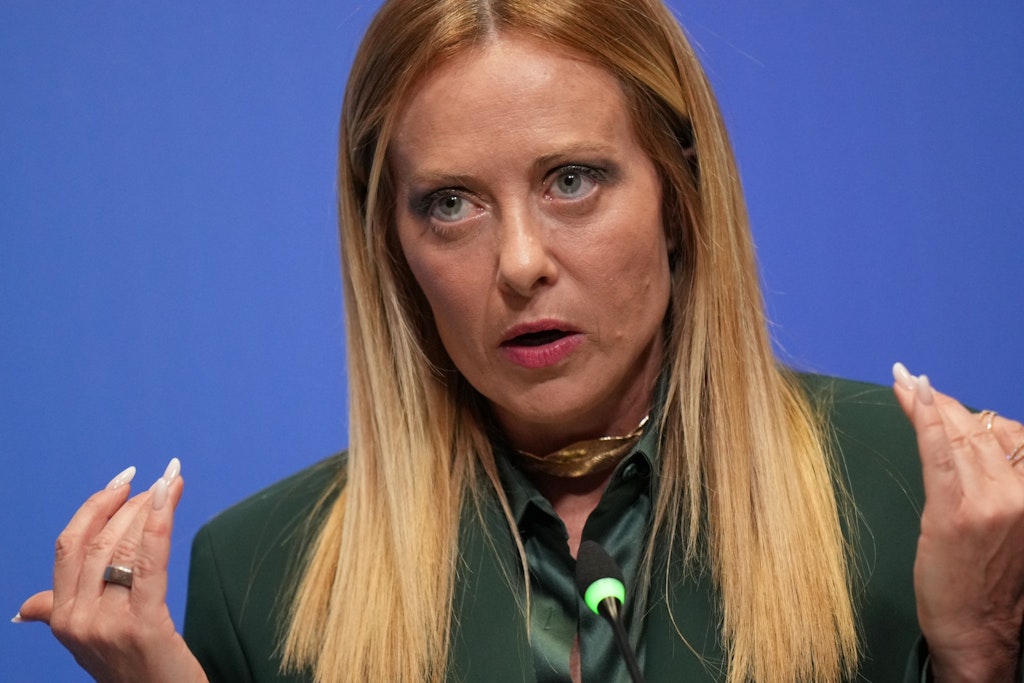 Immigration : Meloni menace de suspendre l'Espagne de l'espace Schengen après les arrivées massives à Ceuta
