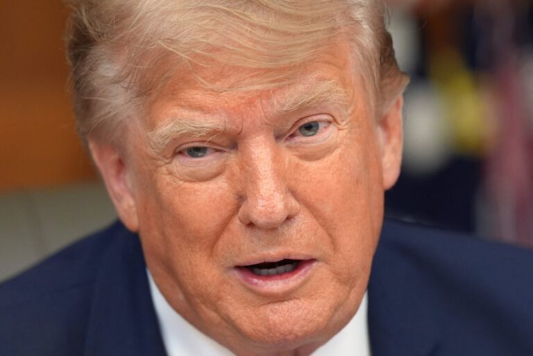 Guerre États-Unis–Iran : cinq mois de menaces trumpiennes et de revirements spectaculaires