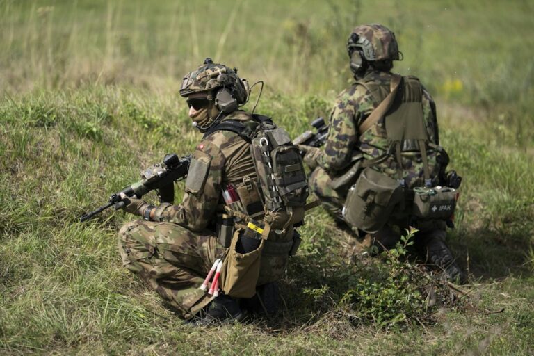 Financement de l'armée suisse : le Conseil des États débat d'une hausse de TVA et d'un fonds d'endettement