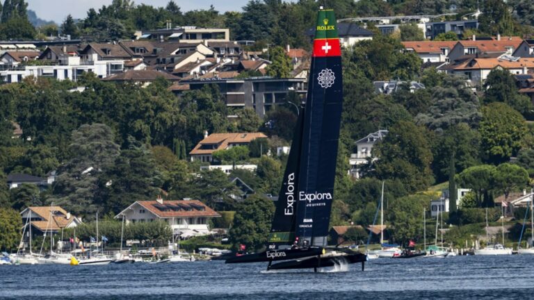 SailGP à Genève : l'équipe suisse de Schneiter monte en puissance après une première journée prometteuse